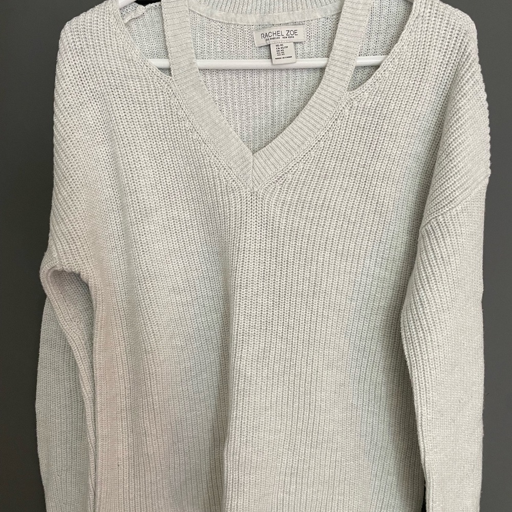 Like new XS Rachel Zoe Cream V-Neck Ribbed Sweater